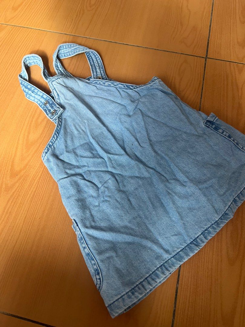 H&M Denim Jumper (Category: Babies & Kids Fashion) located in Quezon City. Submitted by fayebree (Listing ID 1357472744, Image 2). Description: .