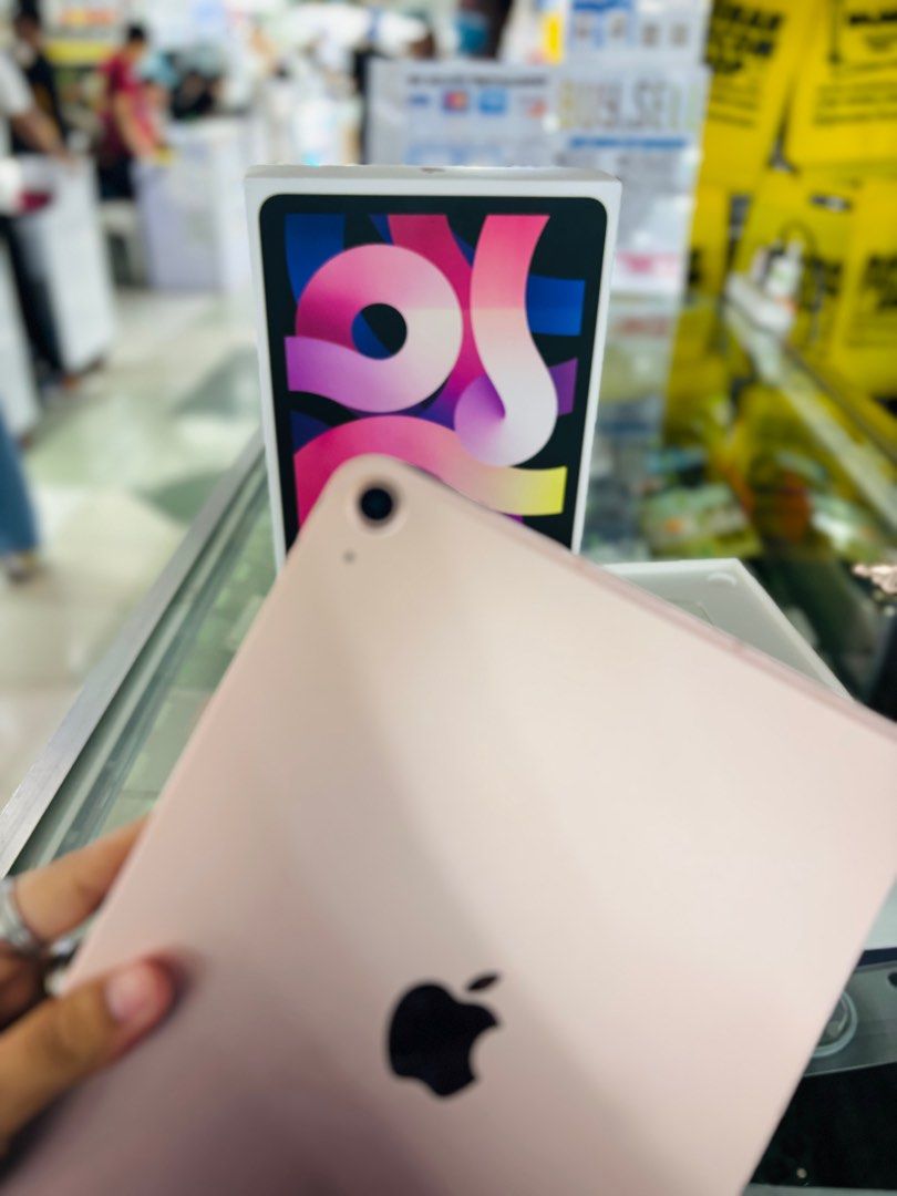Ipad Air 4 64GB with cellular no issues with box (Category: iPad) located in San Juan City. Submitted by najihahtelecomshop2018 (Listing ID 1357417502, Image 2). Description: Legit Store | Original unit FOR SALE | TRADE / SWAP ▫️INSTALLMENT thru: 🔸Credit Card (straight / installment) 🔸Ggives / Gcredit + 6% interest 🔸Spay Later + 6% interest (RFS: Buy and Sell any kinds of Gadgets) Description: Ipad air 4 64gb With sim NTC APPROVED Openline ( A