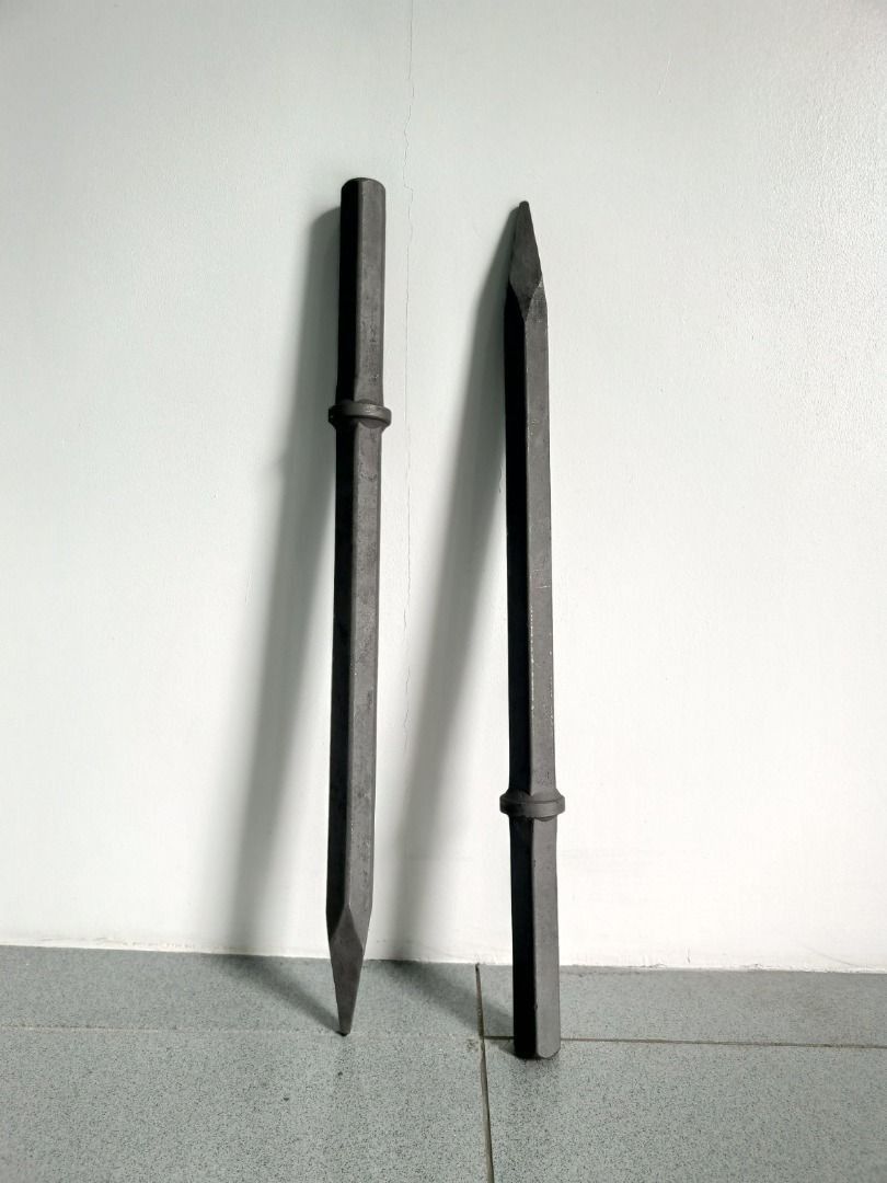 Jack Hammer Moil Point (Category: Construction Tools & Equipment) located in Cavite. Submitted by lapuagjans96184 (Listing ID 1357441635, Image 1). Description: Hexagon Moil Point for TPB-60lbs and TPB-90lbs jackhammers Size 1 1/8" x 600 mm Minimum of 10pcs per purchase.