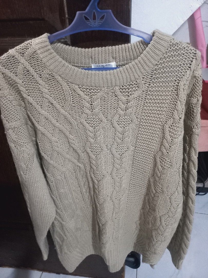 Knitted Thick sweater for autumn/winter (Category: Longsleeves) located in Taguig. Submitted by kittykira (Listing ID 1357440624, Image 1). Description: knitted thick sweater bought in jpan.