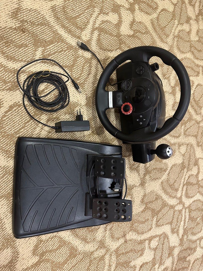 Logitech Driving Force GT (DFGT) Simulator Racing Wheel, Video Gaming ...