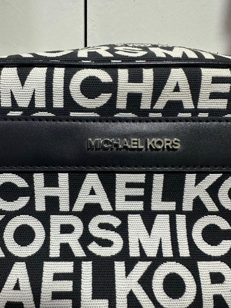 MK sling Bag (Category: Cross-body Bags) located in Baliuag. Submitted by celyth (Listing ID 1357509766, Image 2). Description: 🌸Authentic MK bought in US 💗what you see is what you get..