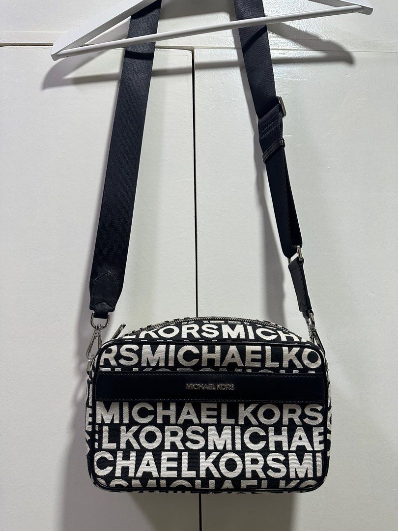 MK sling Bag (Category: Cross-body Bags) located in Baliuag. Submitted by celyth (Listing ID 1357509766, Image 3). Description: 🌸Authentic MK bought in US 💗what you see is what you get..