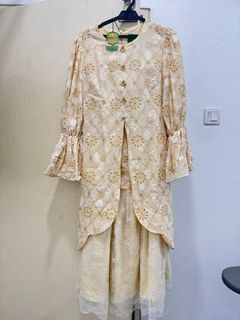 (Category: ) located in . Submitted by Preloved.with.love (Listing ID 1357530027, Image 1). Description: .