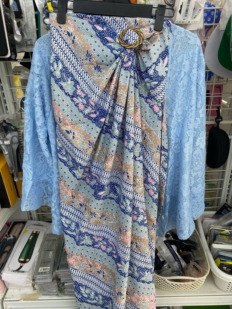 [New] Lace Kebaya with pario, Women's Fashion, Dresses & Sets ...