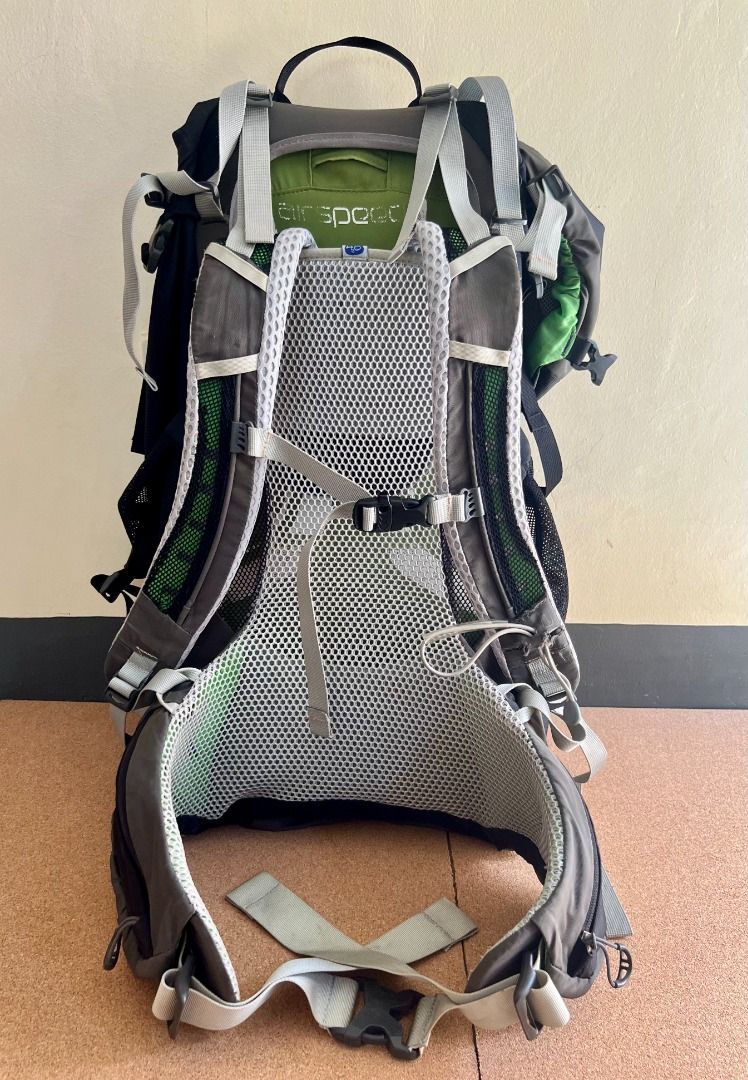 OSPREY Stratos 50 Backpack (Original) (Category: Backpacks) located in Taguig. Submitted by LessThan (Listing ID 1357429682, Image 2). Description: Osprey Stratos 50 Men's Backpacking Backpack Medium Men, Lime/Army Green Been used in multi-day hike. Good condition/functional sa mga parts like the straps/buckles/panel/pockets/zipper/accesories/attachments. Minor flaws/damage: removed/peeled tela sa back panel,upper left/right scratches sa back pan
