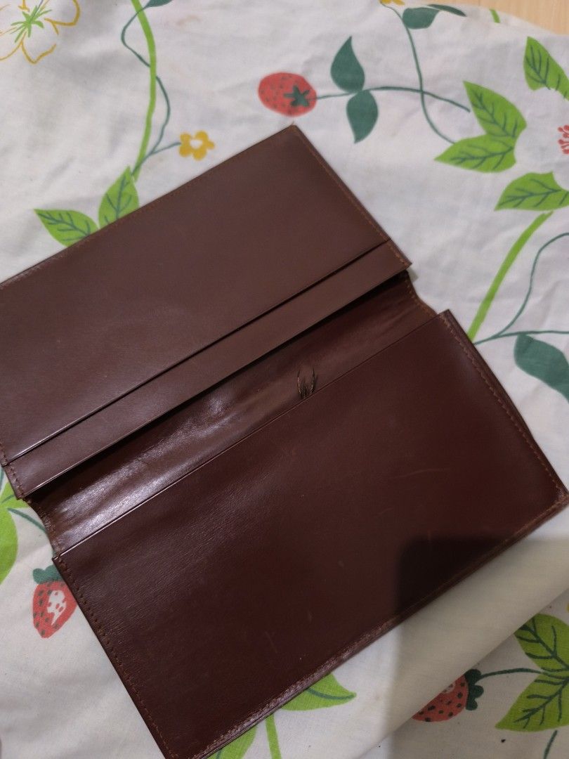 Passport holder genuine crocodile (Category: Luxury Bags & Wallets) located in Cebu City. Submitted by cloverseven23 (Listing ID 1357514360, Image 3). Description: .