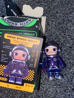 POPMART SPACE MOLLY
