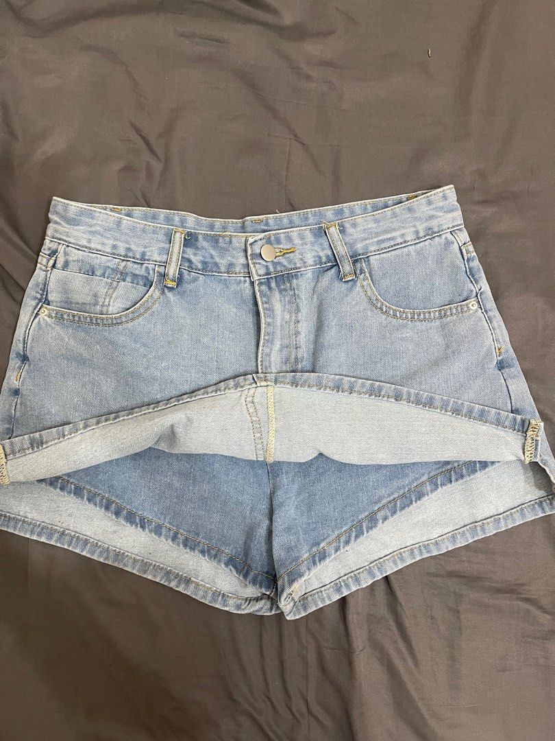 Premium highwaist denim skort (Category: Skirts) located in Morong. Submitted by declutterbyJD (Listing ID 1357494864, Image 3). Description: Bought in shein app for almost 600. This is bnew. Size 32. Rfs: Malaki for me Will buy smaller size. Uniqlo/zara.