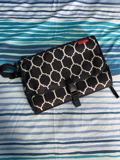 (Category: ) located in . Submitted by klosetmanila (Listing ID 1357439353, Image 1). Description: .