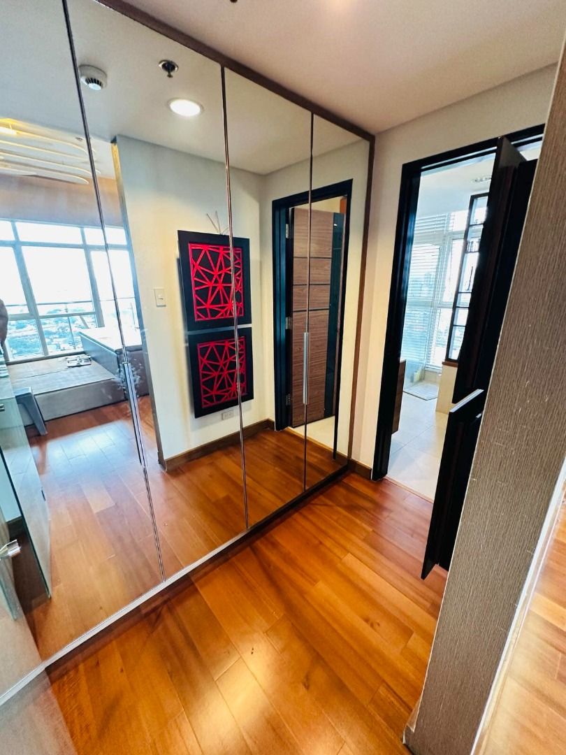 SKYVILLAS SKYVILLAS ONE BALETE (Category: Apartments & Condos) located in Muntinlupa City. Submitted by tin_ajtbrokerage (Listing ID 1320781077, Image 3). Description: SKYVILLAS SKYVILLAS ONE BALETE 3 Bedrooms Maids room and driver's quarter 4 bathrooms Powder room 6 Aircons Floor area: 205sqms Fully interior decorated 2 parking slots 3.2 meter ceiling Selling Price : Php 53,000,000 Negotiable .