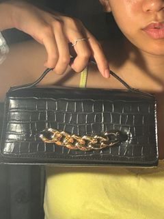 (Category: ) located in . Submitted by schnitzelcloset (Listing ID 1357574798, Image 1). Description: .