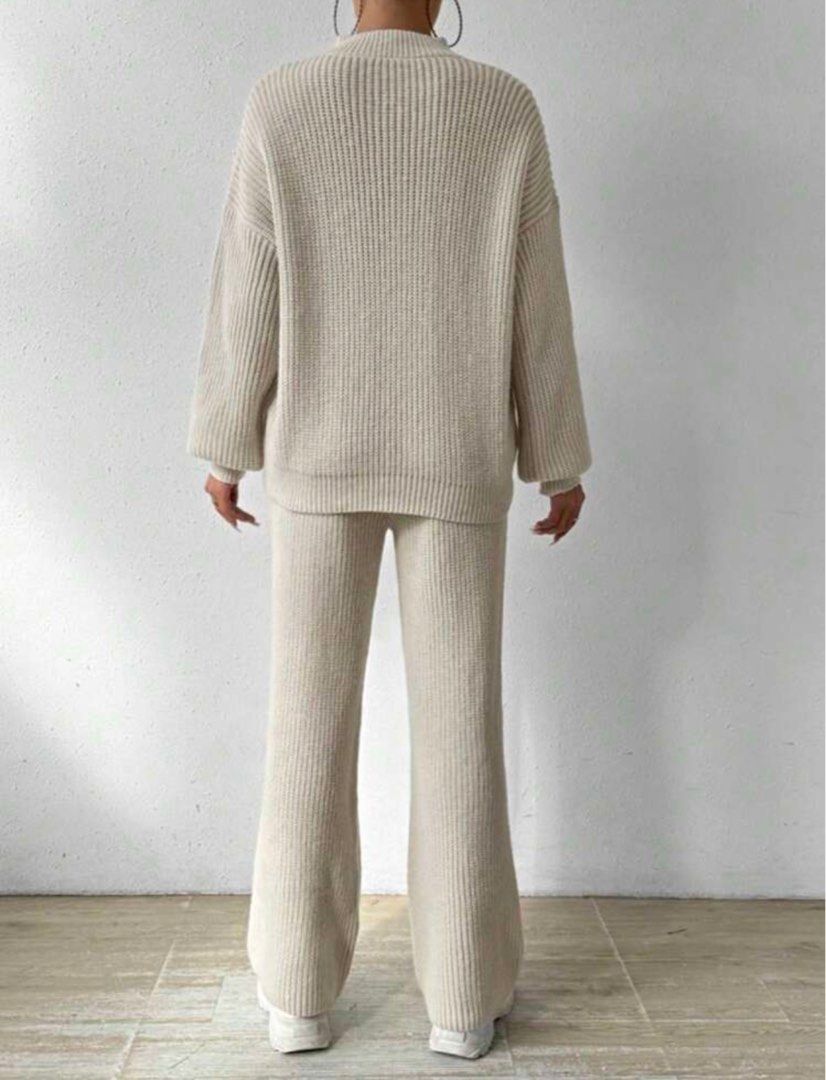 Sweater coordinates beige (Category: Sets or Coordinates) located in Muntinlupa City. Submitted by janearevalo (Listing ID 1357488936, Image 3). Description: used once only very nice and thick material.