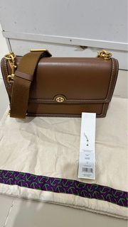 (Kategori: ) berada di . Dikirim oleh sabrinapreloved18 (ID iklan 1357583677, Gambar 1). Deskripsi: .