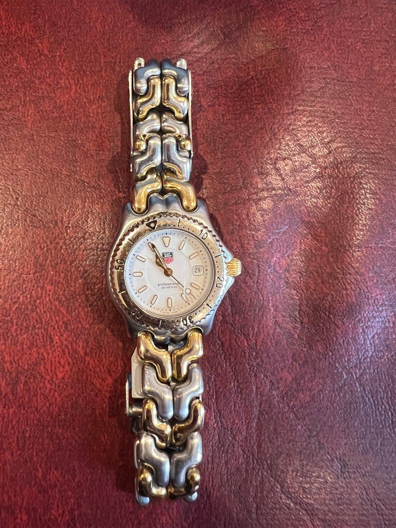 Two Tone Tag Heuer Womens (Category: Luxury Watches) located in Pasig City. Submitted by artsandbestofbags (Listing ID 1357417650, Image 2). Description: Original No inclusion Signs of use.