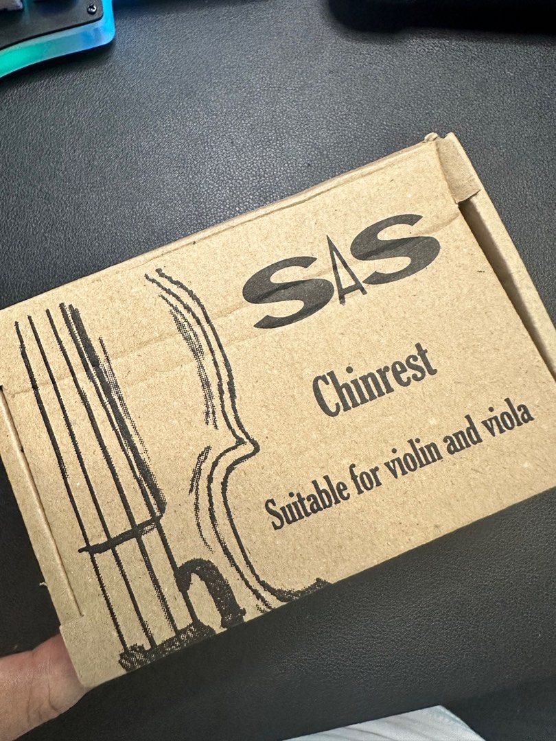 Violin SAS Chinrest (Category: Musical Instruments) located in Mandaluyong City. Submitted by maricris.sn (Listing ID 1357460710, Image 2). Description: Tried a few times, but won’t work for my electric violin setup. Bought from SAS rests online store..