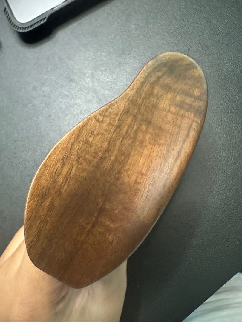 Violin SAS Chinrest (Category: Musical Instruments) located in Mandaluyong City. Submitted by maricris.sn (Listing ID 1357460710, Image 3). Description: Tried a few times, but won’t work for my electric violin setup. Bought from SAS rests online store..