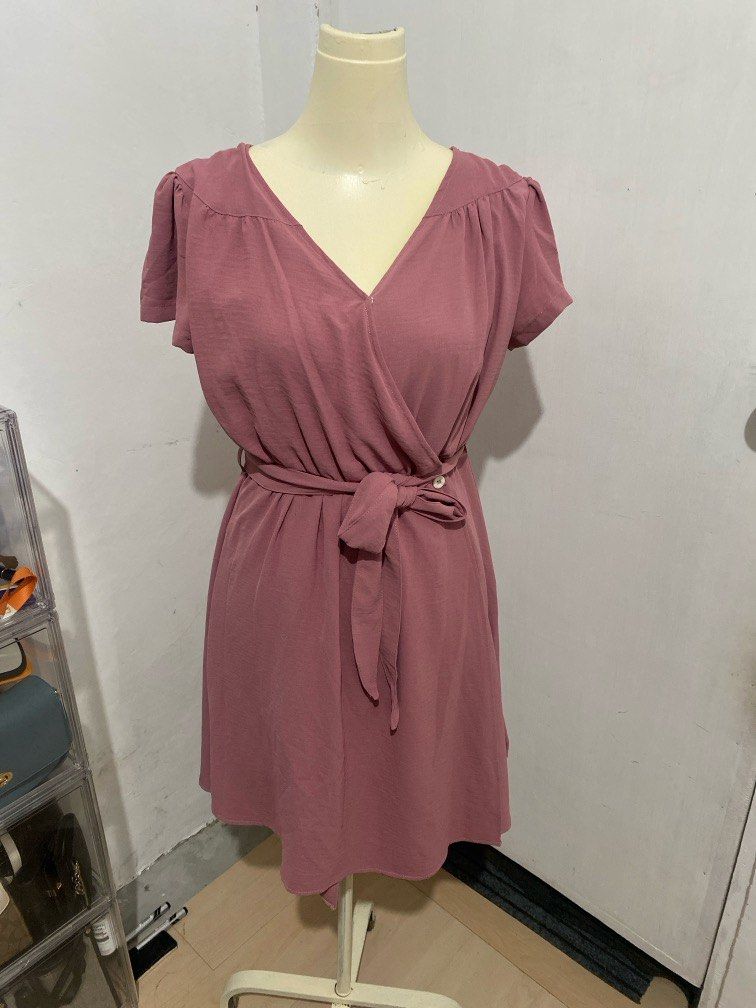 Wrap around dress (milkshake) (Category: Dresses) located in Quezon City. Submitted by pula_ (Listing ID 1357529329, Image 1). Description: .