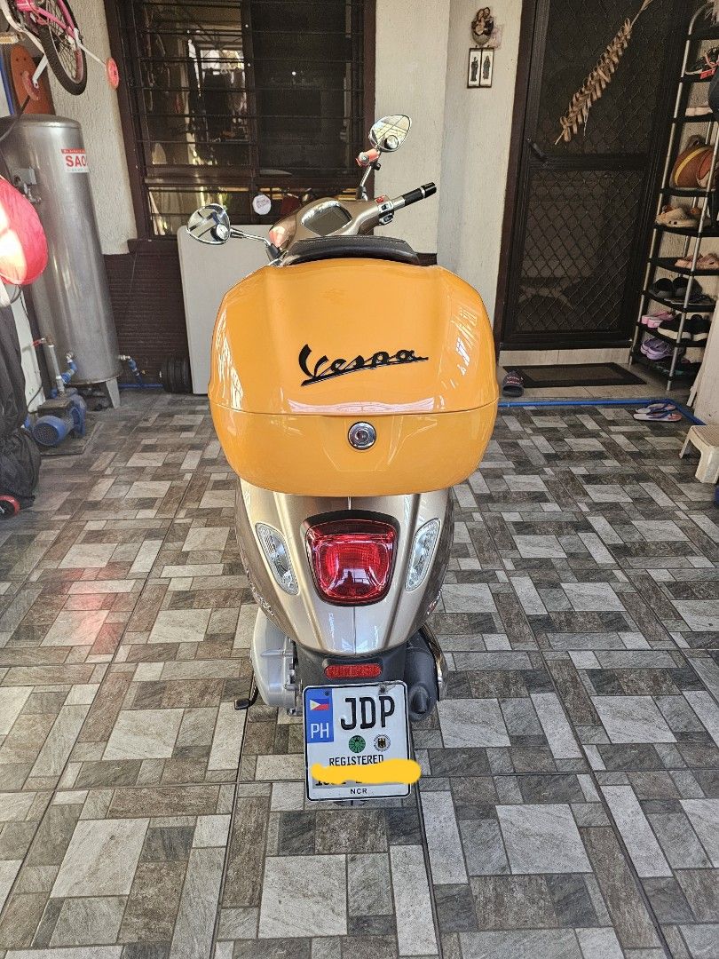 2021 Vespa Sprint TFT (Category: Motorbikes for Sale) located in Manila. Submitted by cooper.123 (Listing ID 1238739641, Image 3). Description: 2021 Vespa Sprint TFT Mileage: 7,500 Good as brand new Well Maintained Garage King Complete legal documents Service manual/warranty booklet & brown key / blue key Open deed of sale UPGRADES / ACCESSORIES - Pollini variator kit - Original Vespa Top Box - F.A. Italia Rear Rack - F.A. Italia Foot Rack - PIAA
