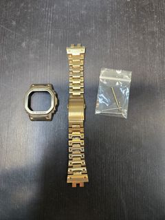 卡西歐 Casio 原裝正貨錶帶 GSHOCK G-SHOCK G SHOCK 適用於 GMW GMWB5000 GMW-B5000 GMW-B5000D GMW-B5000GD GMW-B5000BPC GMW-B5000PC GMW-B5000PG 型號 原裝正貨 錶帶 表帶 金色 不銹鋼錶帶 不銹鋼 有現貨 64221336209793110