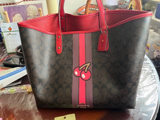 (Category: ) located in . Submitted by enjoyshoppinghere (Listing ID 1357662365, Image 1). Description: .