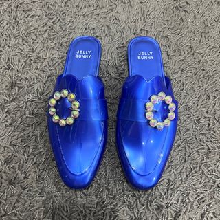 (Category: ) located in . Submitted by cik_shopaholic (Listing ID 1357646381, Image 1). Description: .