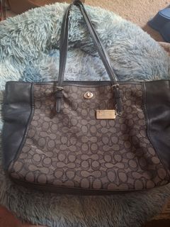(Category: ) located in . Submitted by agmae (Listing ID 1357698884, Image 1). Description: .