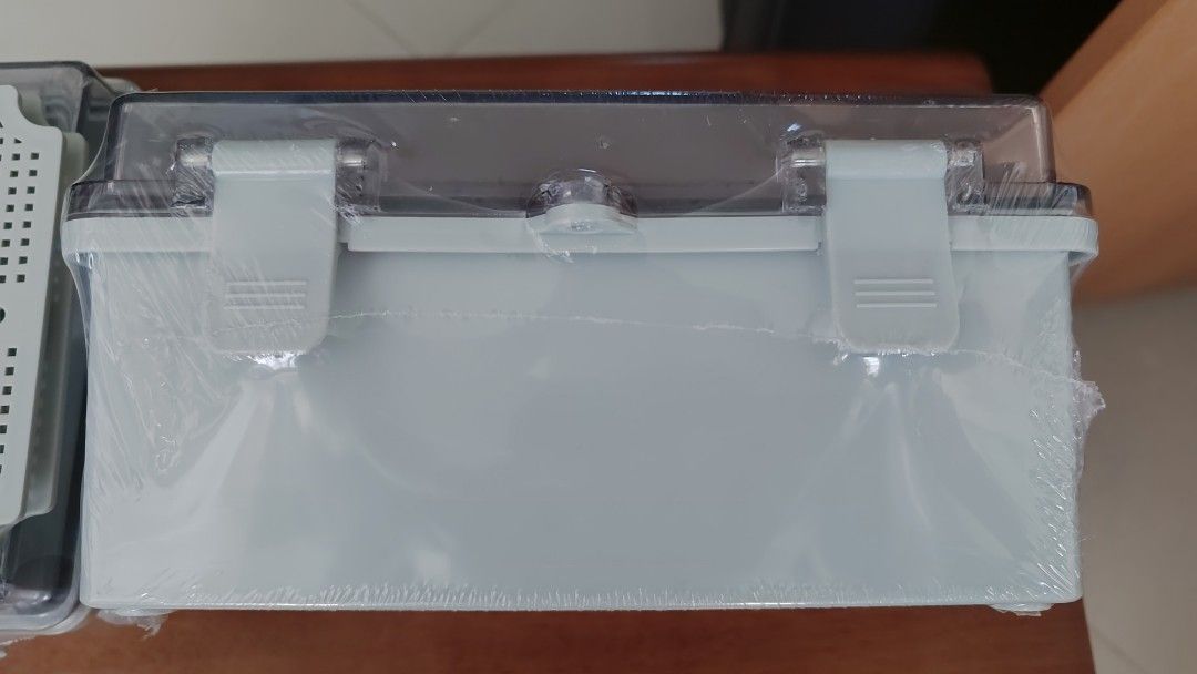 Control panel box (Category: Electrical, Adaptors & Sockets) located in Singapore. Submitted by iuwinwin (Listing ID 1357599870, Image 4). Description: I have 2 new white and transparent encloser for sales, $10 each , interested can pm. size: 23x18x11.5cm($10)- 2pcs 32x22x15.5cm (last picture $15) - 1pc.