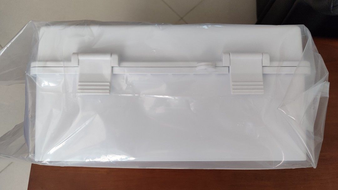 Control panel box (Category: Electrical, Adaptors & Sockets) located in Singapore. Submitted by iuwinwin (Listing ID 1357599870, Image 7). Description: I have 2 new white and transparent encloser for sales, $10 each , interested can pm. size: 23x18x11.5cm($10)- 2pcs 32x22x15.5cm (last picture $15) - 1pc.