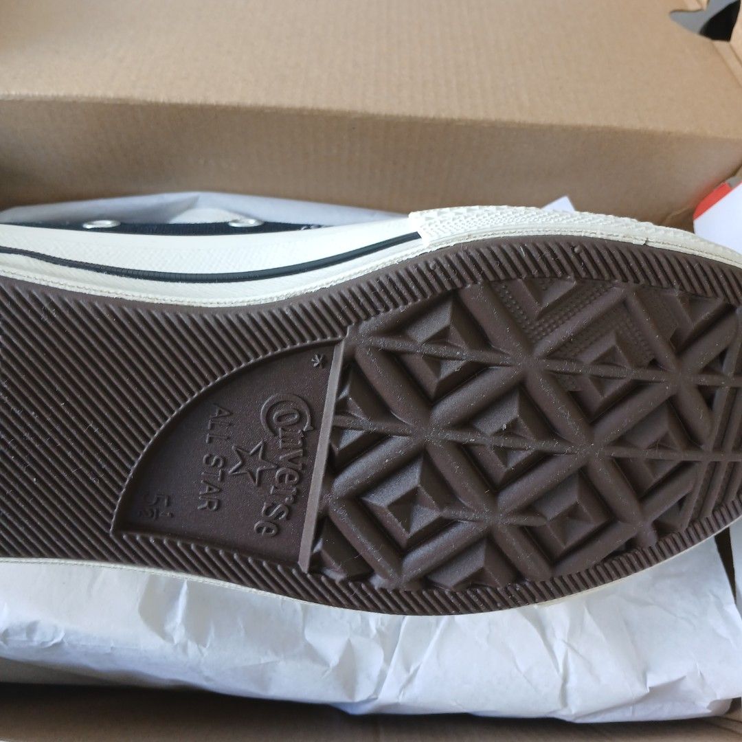 Converse chuck 70 black (Category: Sneakers) located in Cainta. Submitted by dragonarc09 (Listing ID 1357737513, Image 2). Description: Converse chuck 70 black Brand-new Size M5.5 / W7.5 Rfs : wrong size 4,490 original price Selling 3,900 only.