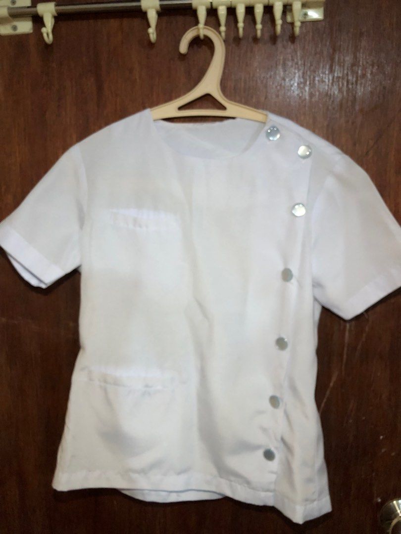 4th year MedTech Uniform (Category: Others Tops) located in Manila. Submitted by decluttermt (Listing ID 1357663345, Image 1). Description: Selling a white medical student uniform in good condition with a minor punit on pants Color may be due to lighting Size: S-M Perfect for clinical rotations or practice. Condition: minor punit in back of the pants, but otherwise well-maintained Location: Sta. Ana Manila DM for details or pickup arrangements!.