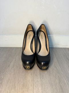 （分類：）位於 。 由 2hand_closet 提交（商品編號 1357610653，圖片 1）。簡介： 。
