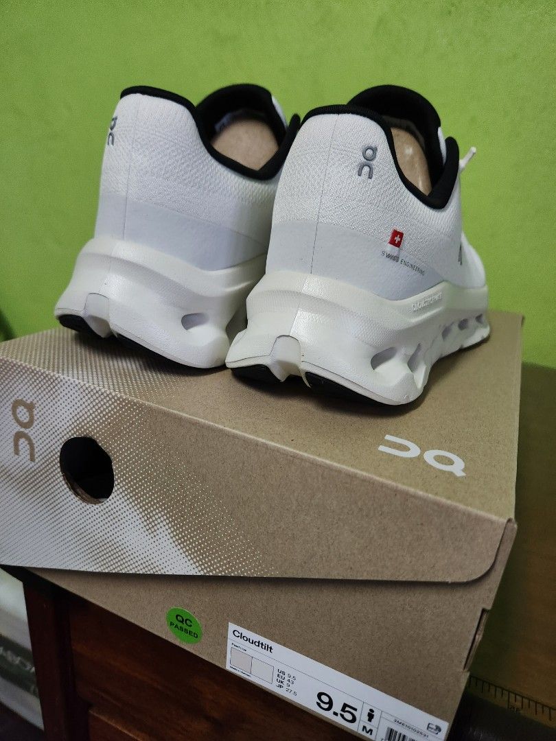 FS/FT On Cloudtilt Pearl Ice US9.5M (Category: Sneakers) located in Manila. Submitted by vin0812 (Listing ID 1357666220, Image 2). Description: On Cloudtilt Pearl Ice US9.5M For trade Bnew On Cloudtilt pearl ice US 11.5M Bnew On Cloudtilt Rock/Black ivory US9.5M Morning PICKUP only Starbucks west ave Robinsons Magnolia sunday only.
