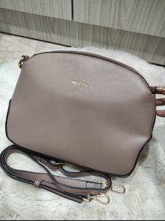 (Category: ) located in . Submitted by hzrh.preloved (Listing ID 1357776124, Image 1). Description: .