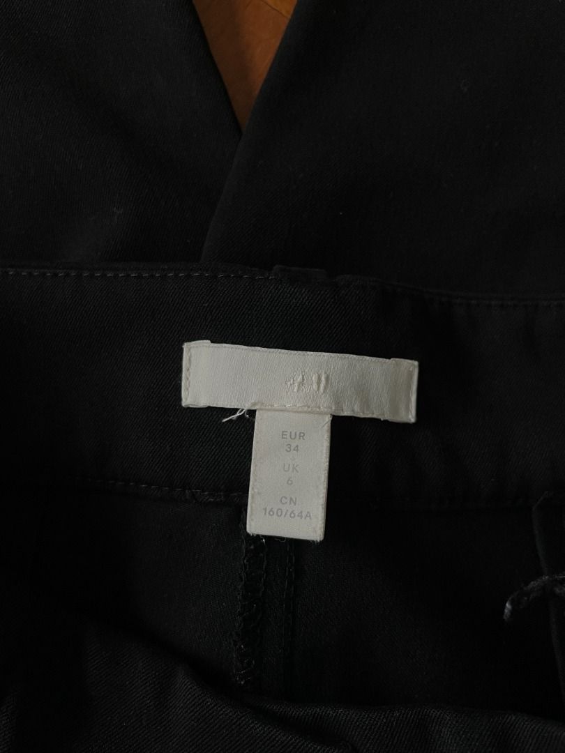 H&M women's black slacks (Category: Other Bottoms) located in Quezon City. Submitted by shopesr (Listing ID 1357672368, Image 3). Description: size: XS dimensions: 26 in (w) 38 in (l) material: cotton blends issues: no issues, rarely used.