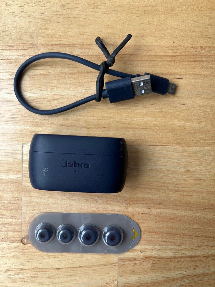 Jabra Elite 2 (Category: Earphones) located in Quezon. Submitted by smallville.ph (Listing ID 1357633653, Image 1). Description: Good as new. Used less than 5 times only Scratch on case but good as brand new talaga ito. Reason for selling: upgraded to airpods. Location: Quezon City MOP: Gcash, maya, bank transfer.