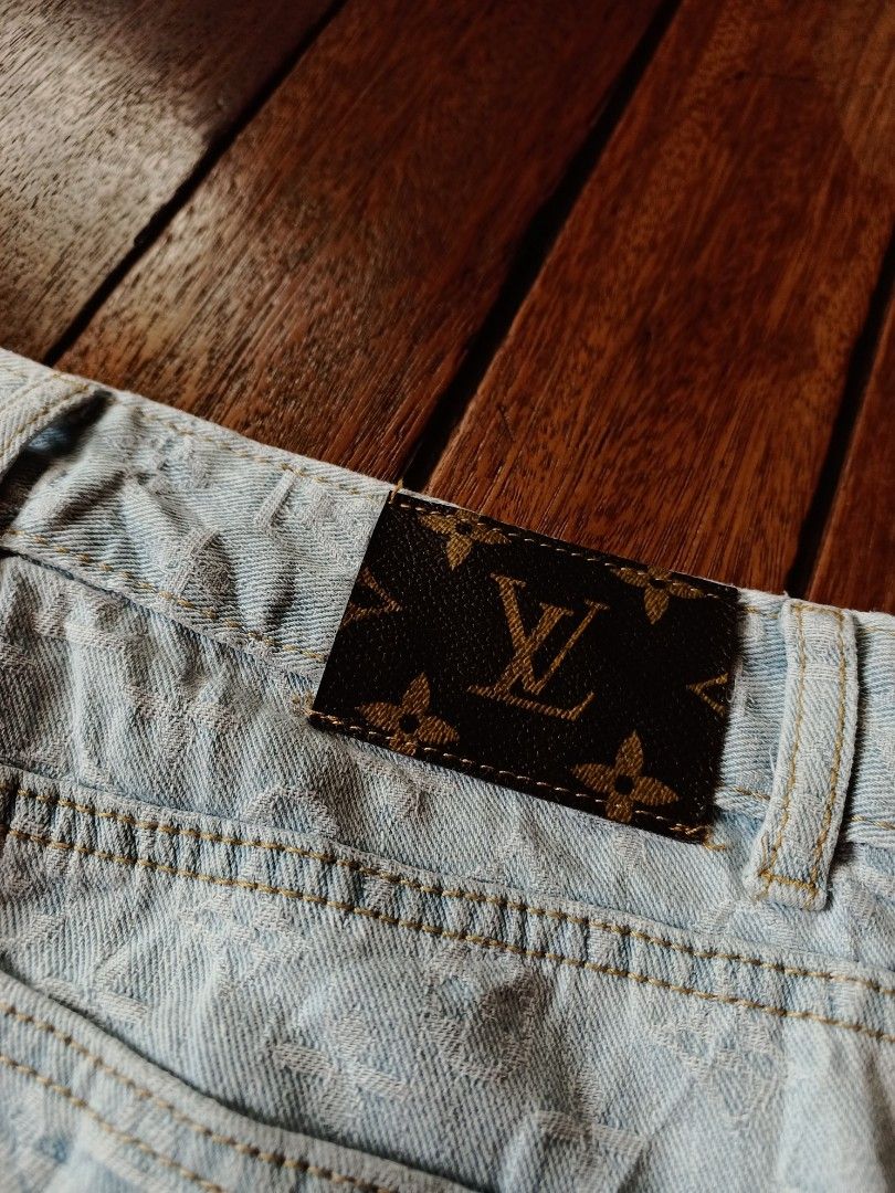 Louis Vuitton monogram denim pants (Category: Luxury Apparel) located in Lingayen. Submitted by answ3r (Listing ID 1357667187, Image 2). Description: Louis Vuitton monogram denim pants Waist: 28-30 Length: 40.5 Leg opening: 9 Condition: 9.5/10 excellent see photos for the issue.