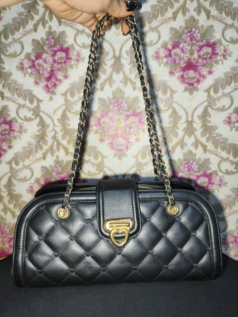 Lovcat bag (Category: Luxury Bags & Wallets) located in Manila. Submitted by hanamipreloved (Listing ID 1357758450, Image 1). Description: this is one of my fav bag, it's cute maganda pang porma. nag fade lng ung gold chain..