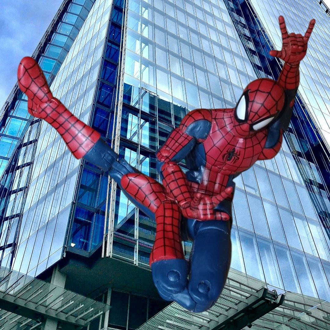 Marvel Legends Ultimate Spidey Authentic (Category: Figurines & Statues) located in Paranaque City. Submitted by InquisiToyz (Listing ID 1356728055, Image 2). Description: Marvel Legends Ultimate Spider-Man 2016 •wysiwyg •payment thru GCash •delivery thru Lalamove/LBC/JnT •actual photo •item is in Paranaque.