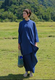 (Category: ) located in . Submitted by fullwardrobe94 (Listing ID 1357741995, Image 1). Description: .