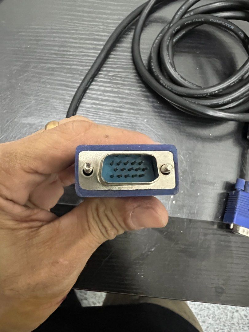 Monitor Cable (Category: Chargers & Cables) located in Singapore. Submitted by oddwhale.393513 (Listing ID 1357708465, Image 1). Description: Monitor cable Let go At 5 SGD only Toa Payoh mrt or AMK mrt COD .