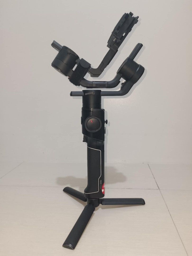 MOZA AIR 2 GIMBAL (Category: Gimbals & Stabilizers ) located in Makati City. Submitted by jamseph19 (Listing ID 1357657768, Image 2). Description: Rush Selling! AUTO PASS SA LOWBALLERS Moza Air 2 Gimbal with Extension Handle Hand Grip Condition: Used (Well-kept) **What you see is what you'll get** ACTUAL PHOTOS ARE ALREADY POSTED PRICE: 10,499 ( slightly negotiable for SURE BUYER) Max Payload: 4.2 kg Gimbal weight: 1.6kg Battery Life: 16 hours Ch