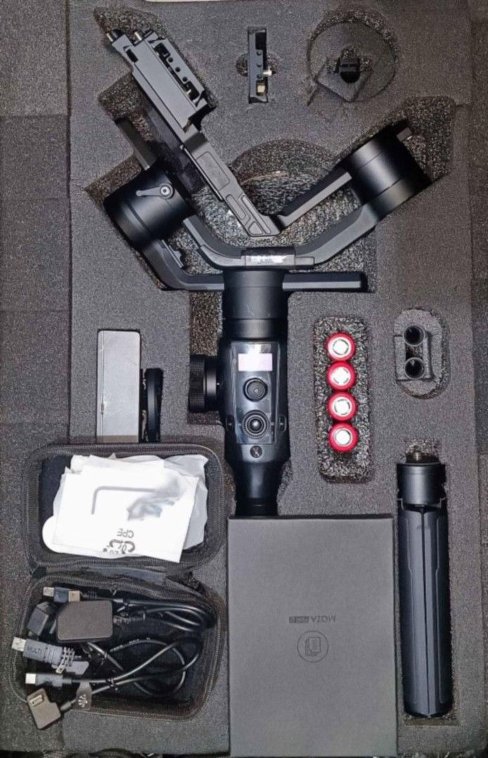 MOZA AIR 2 GIMBAL (Category: Gimbals & Stabilizers ) located in Makati City. Submitted by jamseph19 (Listing ID 1357657768, Image 1). Description: Rush Selling! AUTO PASS SA LOWBALLERS Moza Air 2 Gimbal with Extension Handle Hand Grip Condition: Used (Well-kept) **What you see is what you'll get** ACTUAL PHOTOS ARE ALREADY POSTED PRICE: 10,499 ( slightly negotiable for SURE BUYER) Max Payload: 4.2 kg Gimbal weight: 1.6kg Battery Life: 16 hours Ch
