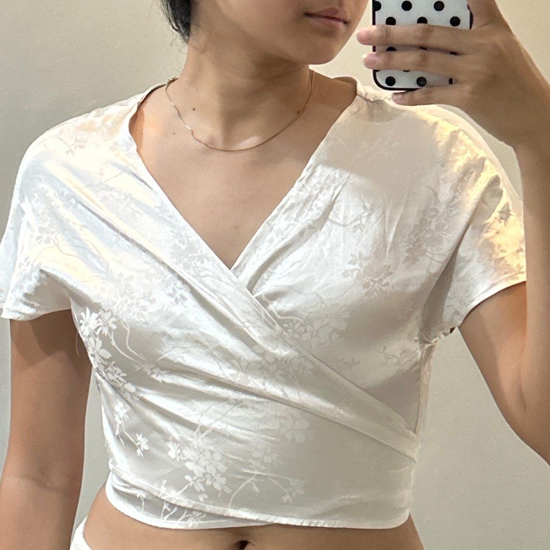 satin wrap top (Category: Blouses) located in Santa Rosa. Submitted by iriswears (Listing ID 1357610084, Image 1). Description: .