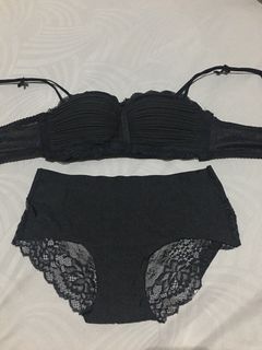 (Kategori: ) berada di . Dikirim oleh cekfashion.id (ID iklan 1357611211, Gambar 1). Deskripsi: .