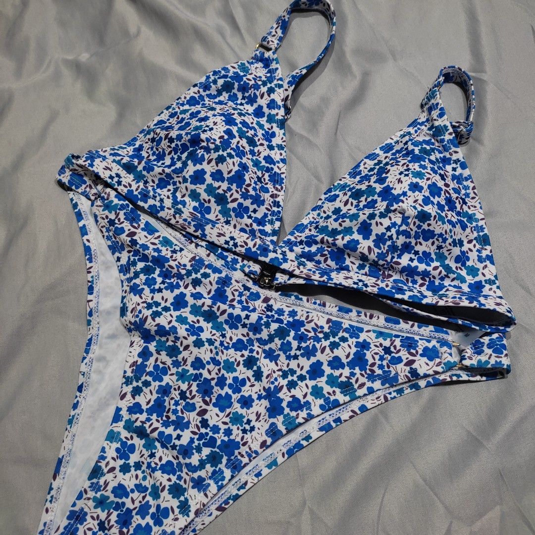 Shein Two Piece Bikini Floral Blue (Category: Bikinis & Swimsuits) located in Paranaque City. Submitted by _____j.97 (Listing ID 1357652788, Image 1). Description: — used once yung top lang, and nilabhan lang yung bottom (wala ng hygienic liner) — no flaws, pouch, and when worn — size medium but can fit up to large — LAST PRICE — mop: gcash — mod: jnt / lalamove thank you! :).