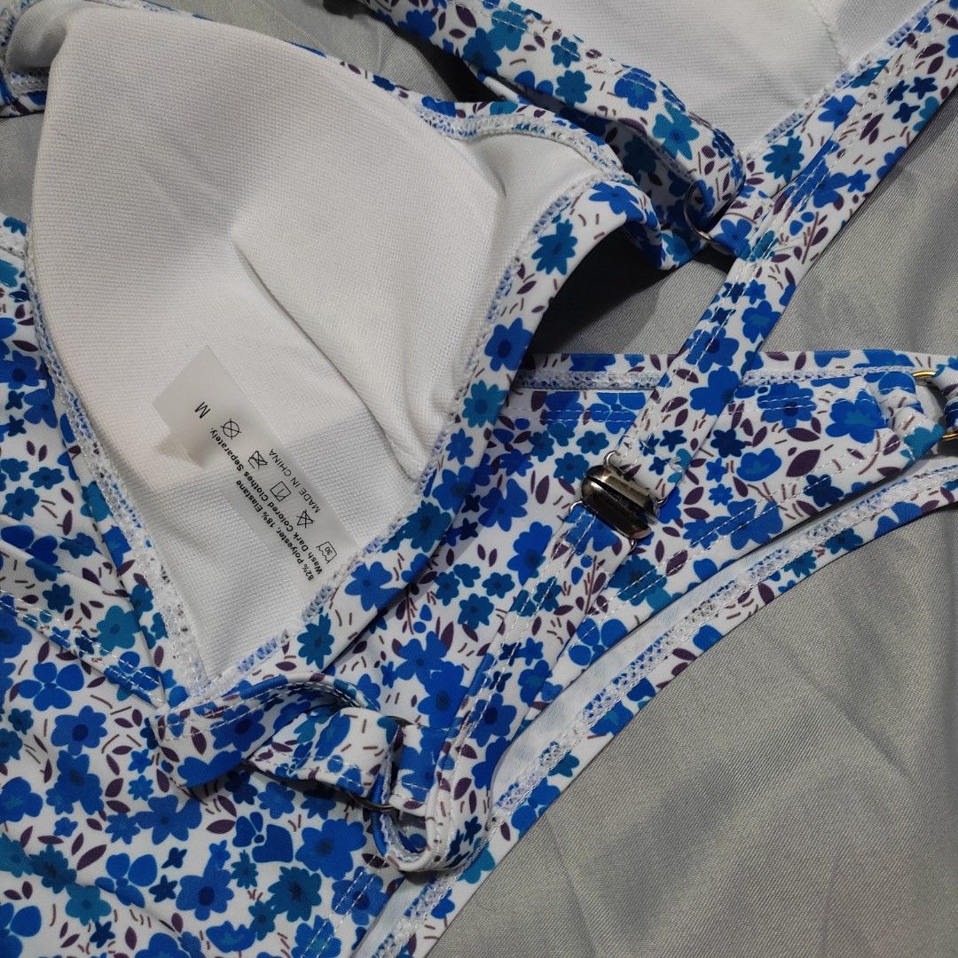 Shein Two Piece Bikini Floral Blue (Category: Bikinis & Swimsuits) located in Paranaque City. Submitted by _____j.97 (Listing ID 1357652788, Image 2). Description: — used once yung top lang, and nilabhan lang yung bottom (wala ng hygienic liner) — no flaws, pouch, and when worn — size medium but can fit up to large — LAST PRICE — mop: gcash — mod: jnt / lalamove thank you! :).