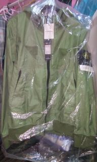 (Category: ) located in . Submitted by stoneisland77 (Listing ID 1357592822, Image 1). Description: .