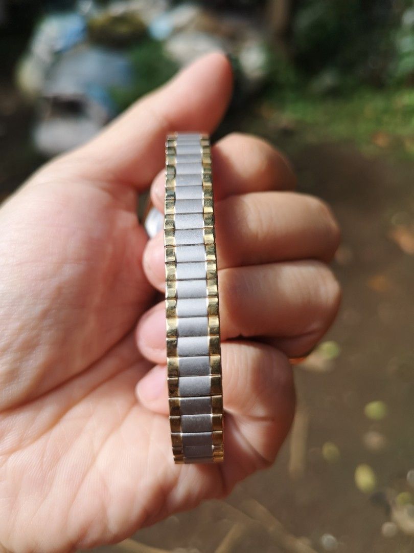 Two toned womens automatic watch (Category: Women's Watches) located in Lucena. Submitted by watchmateph (Listing ID 1357682028, Image 3). Description: Please see photo for condition.