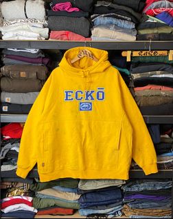 (Category: ) located in . Submitted by luxoutdoorstreetwear (Listing ID 1357726982, Image 1). Description: .
